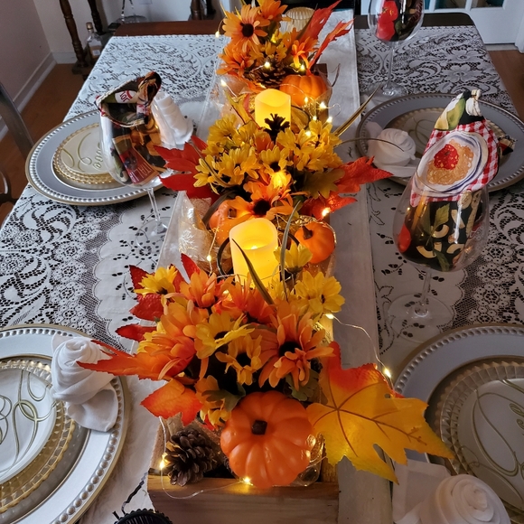 Hand Crafted Table Centre Piece Box - Picture 1 of 6